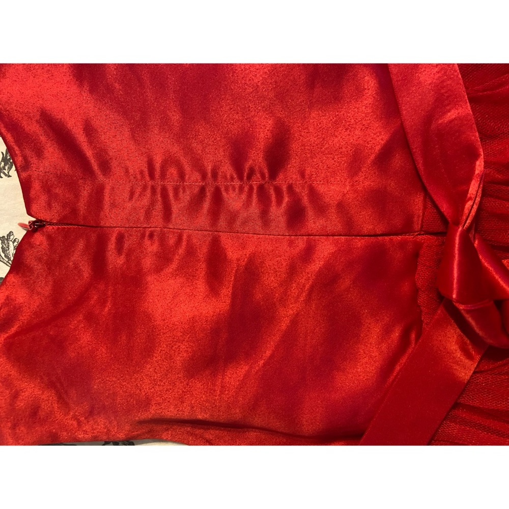 Perfect In Red Dress - Picture 6 of 6
